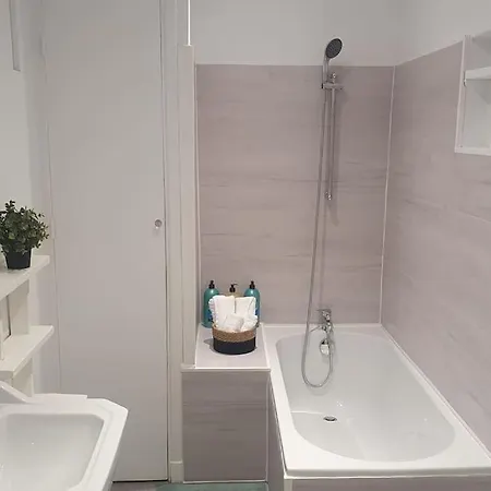 Apartment *cosy* Spacieux * Entree Autonome* Centrale*